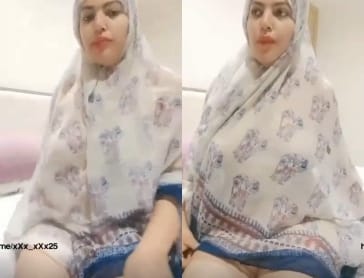 لبوة محجبة هايجة علي االخر بتصور نودز لخطيبها